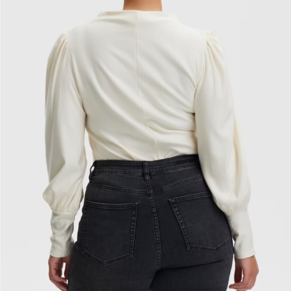GESTUZ RifaGZ White Cream Pullover Ruched Blouse - Picture 2 of 9